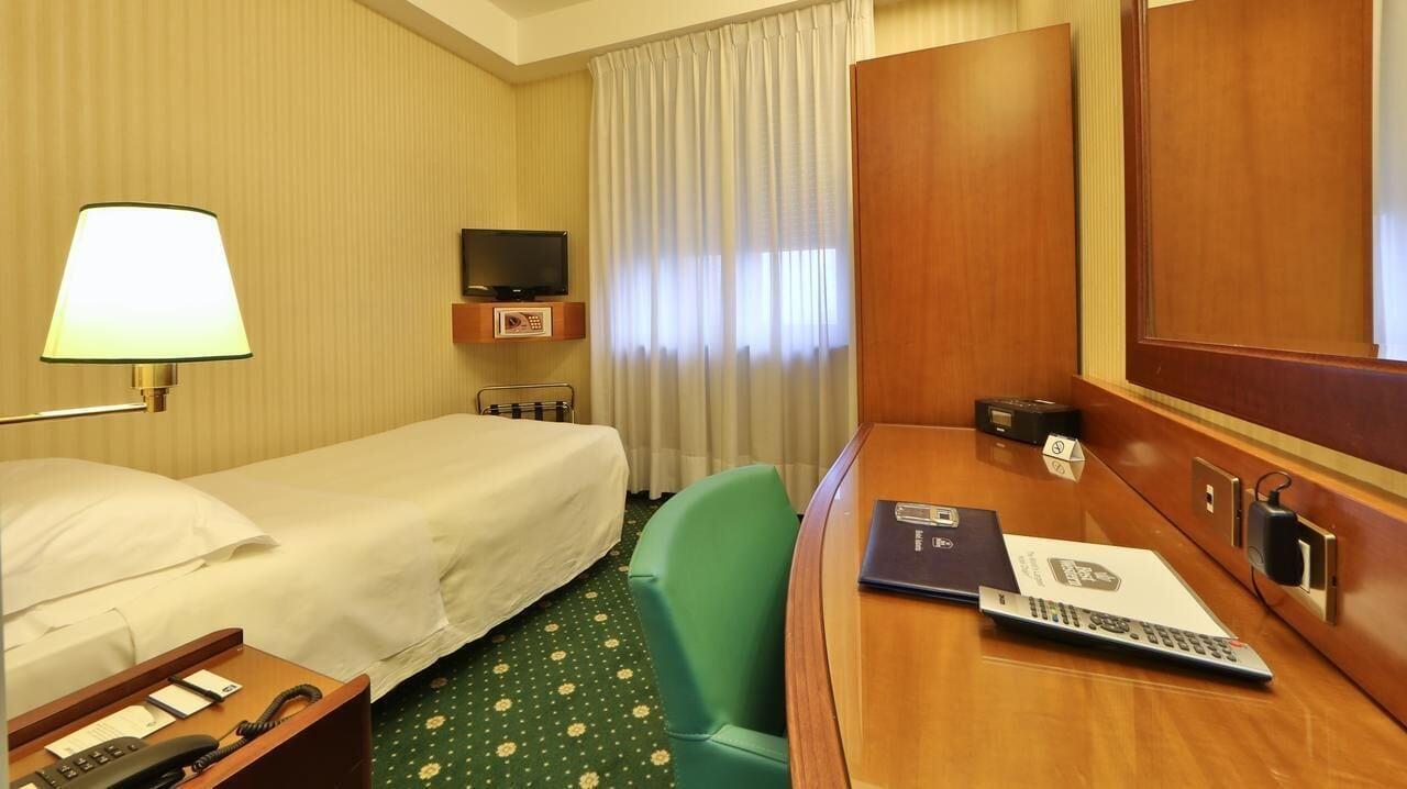 Astoria Sure Collection By Best Western Hotel 3*